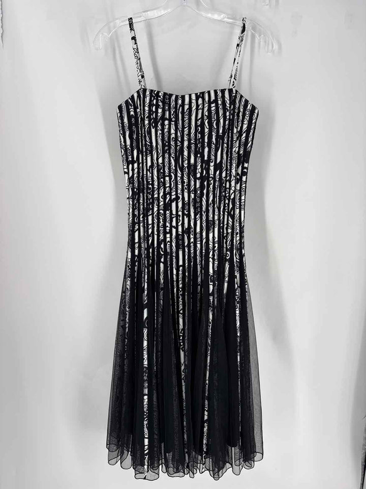 Size 4 CABANA Black/White Dress