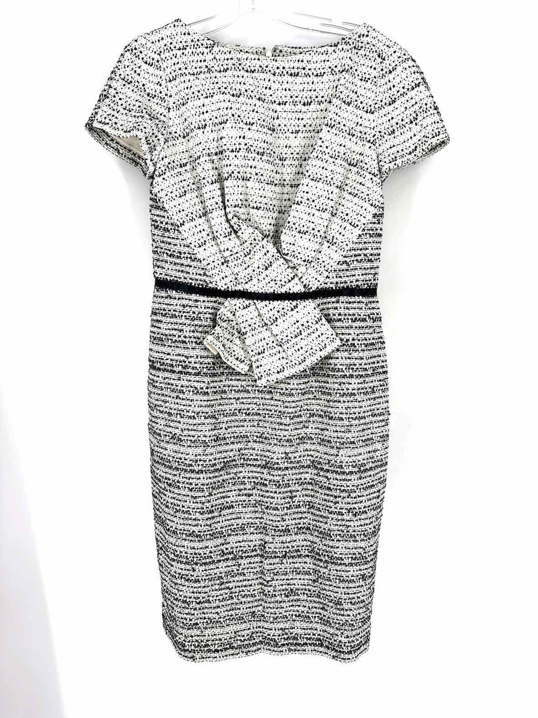 Size 10 CAROLINA HERRERA Black Luxury - Dress