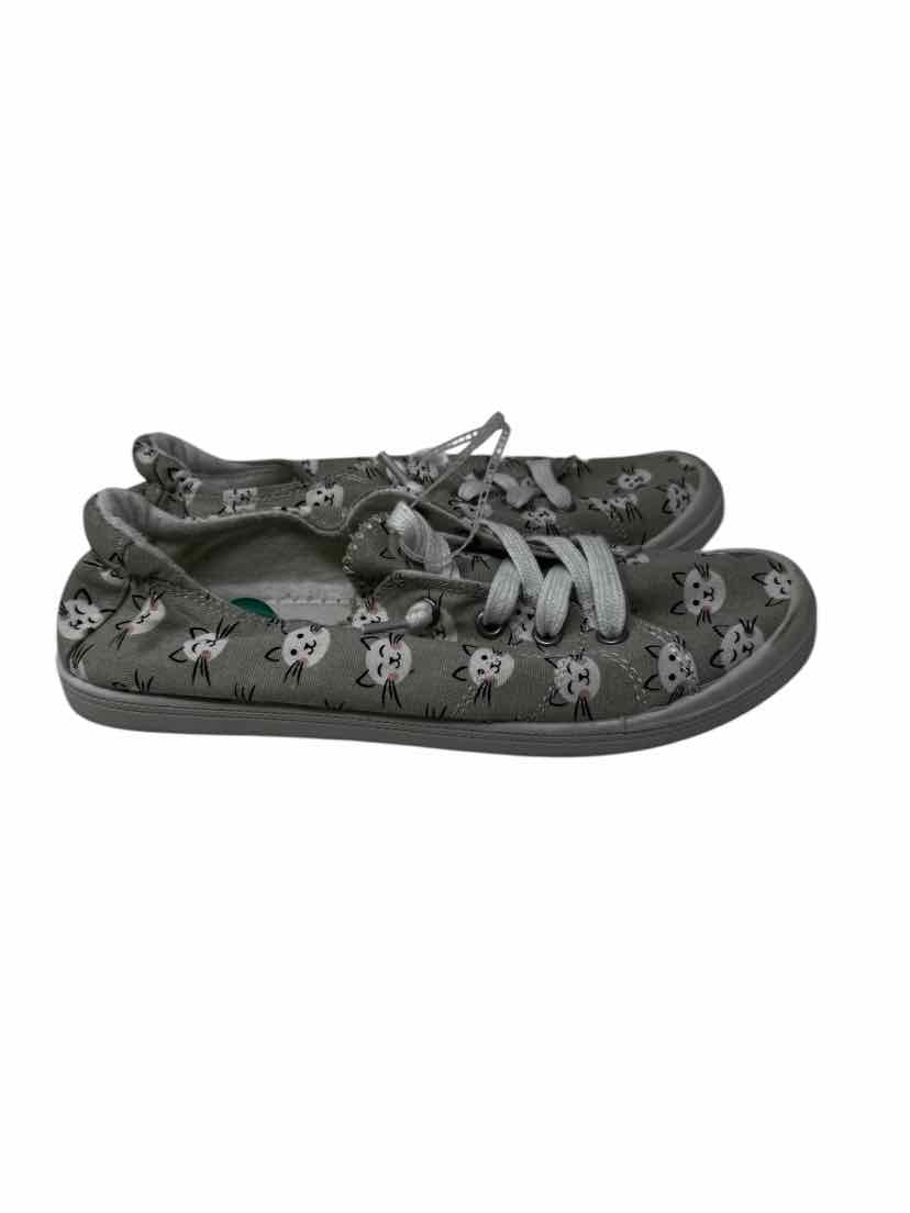 Shoe Size 8 ISSAC MIZRAHI Tan Sneakers