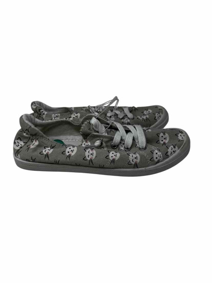 Shoe Size 8 ISSAC MIZRAHI Tan Sneakers