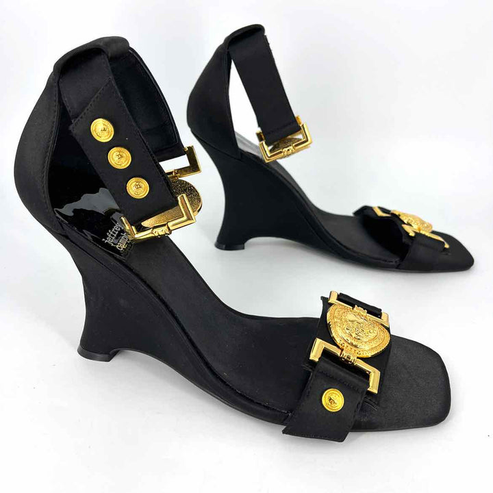 Shoe Size 10 JEFFREY CAMPBELL Black Sandals