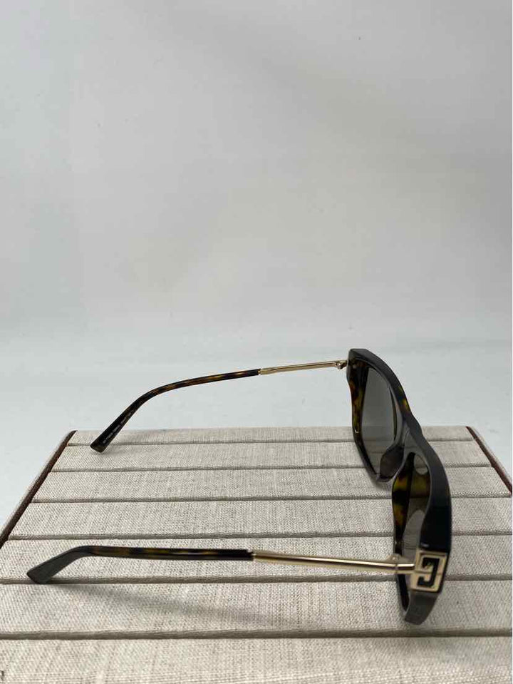 GIVENCHY Luxury - Sunglasses