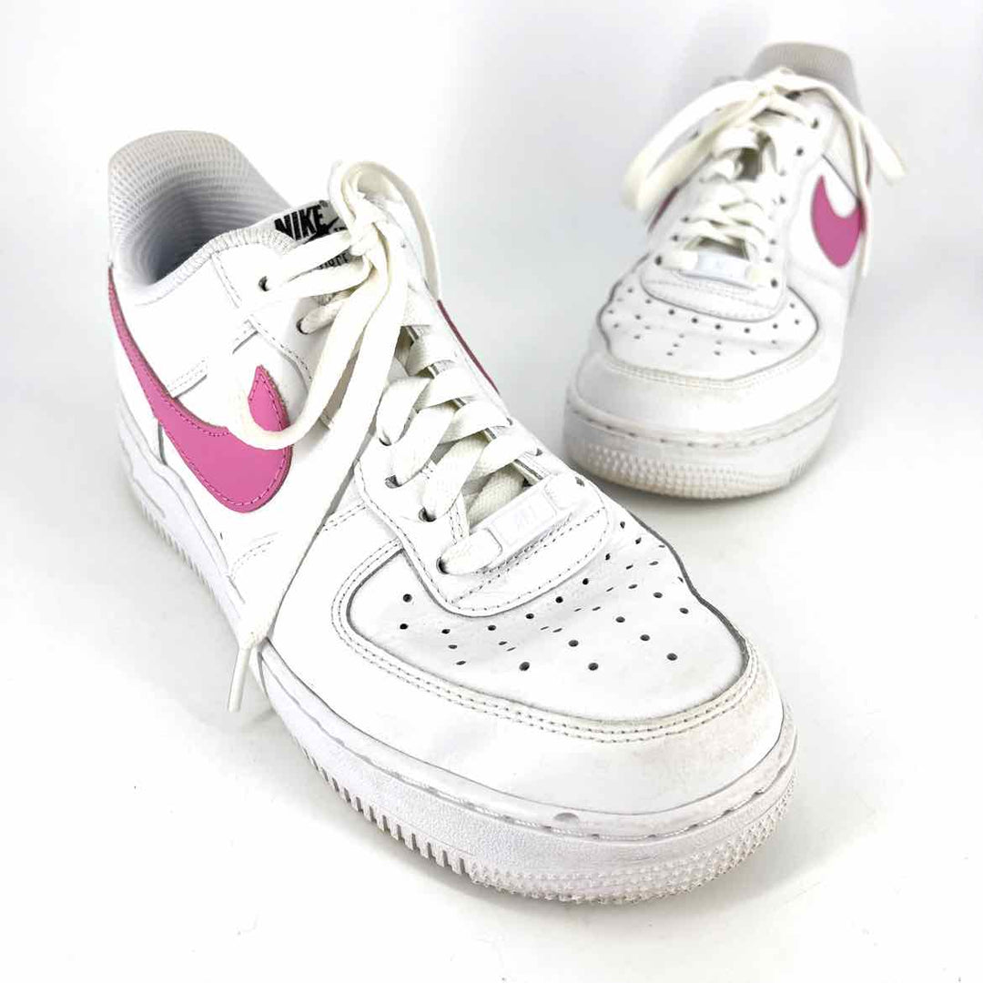 Shoe Size 8.5 Nike White Leather Sneakers