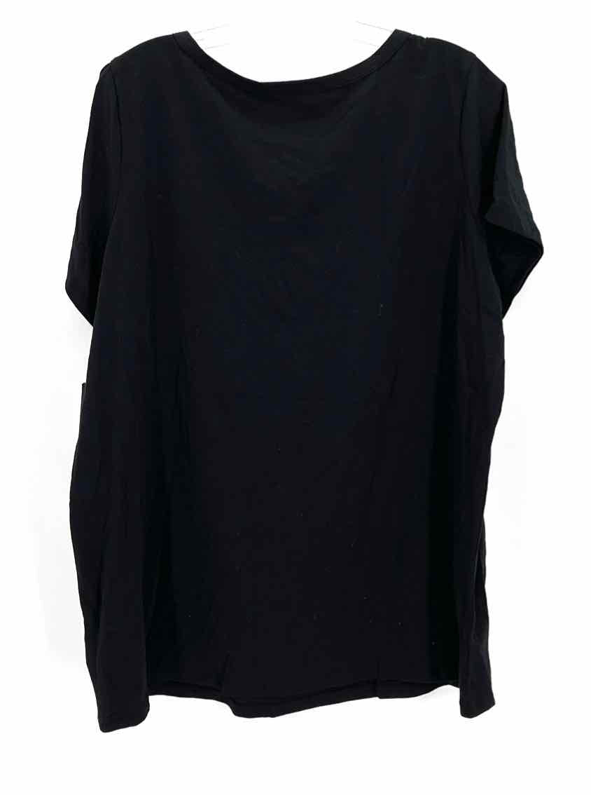 Size 18/20 Torrid Black Shirt