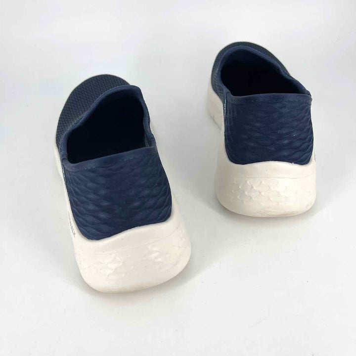 Shoe Size 8 Sketchers Navy Knit Sneakers