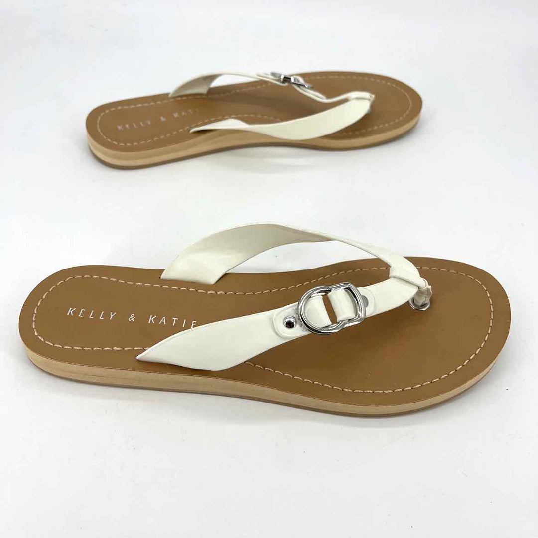 Shoe Size 8.5 KELLY & KATIE White Faux Leather Sandals
