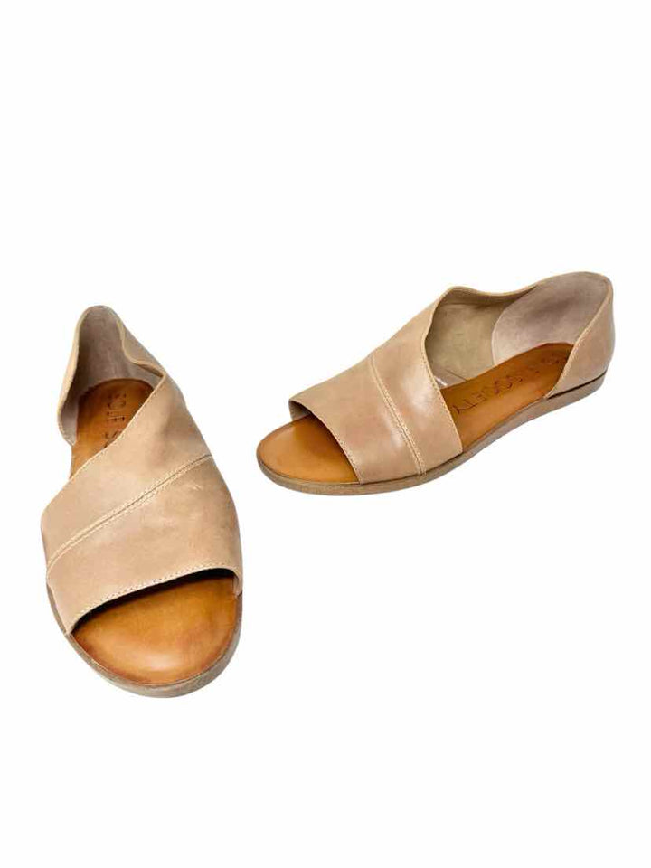 Shoe Size 8 SOLE SOCIETY Tan Leather Flats