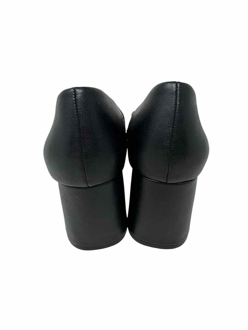 Shoe Size 9 CHARLES DAVID Black Pumps