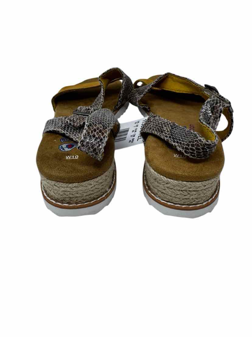 Shoe Size 10 Sketchers Yellow Sandals