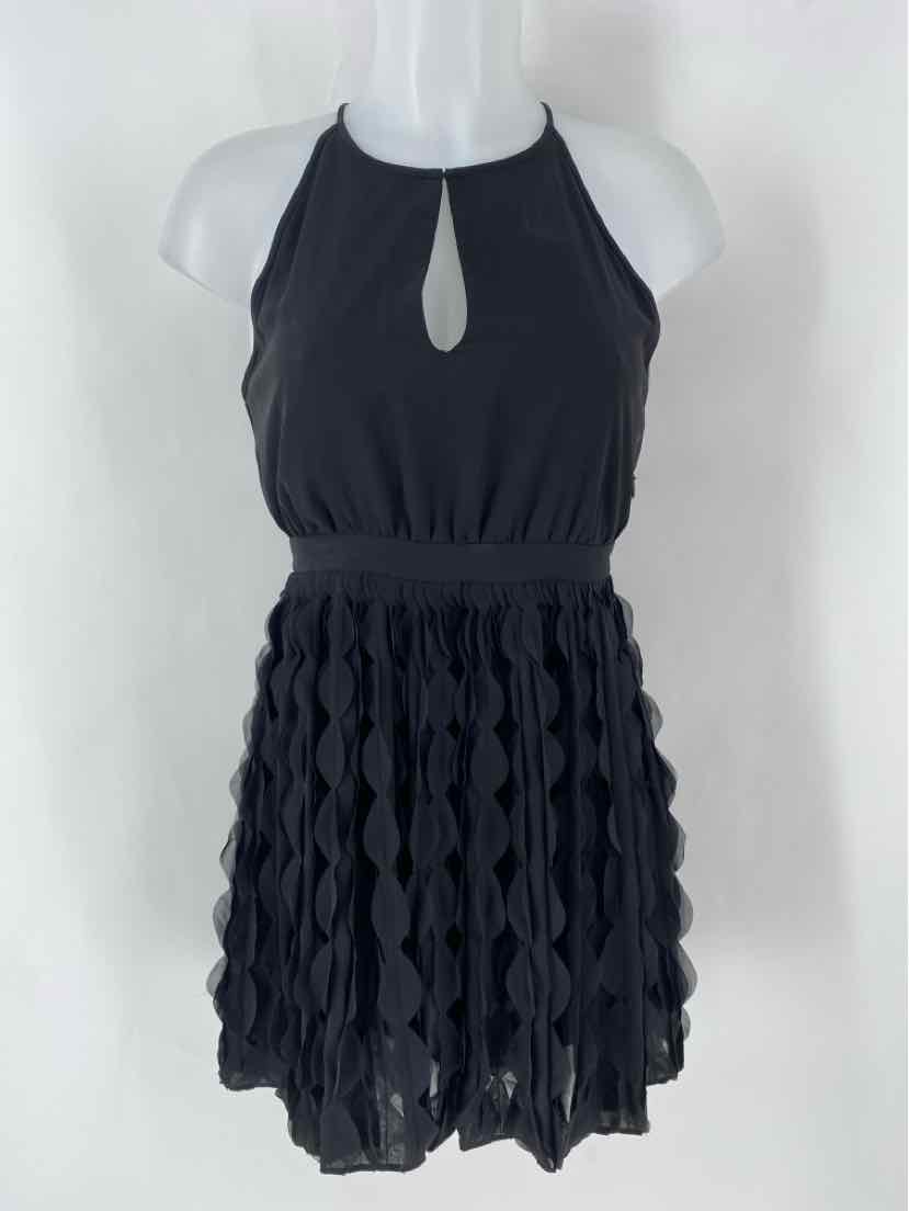 Size 0 DIANE VON FURSTENBERG Black Dress