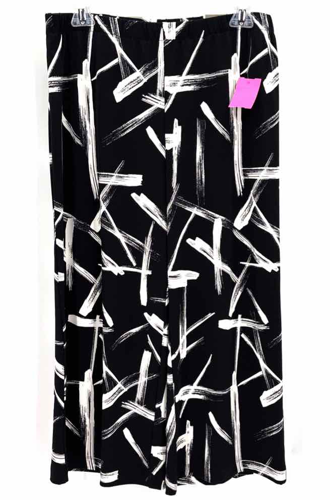 Size M Chico's Multi-Color Pants