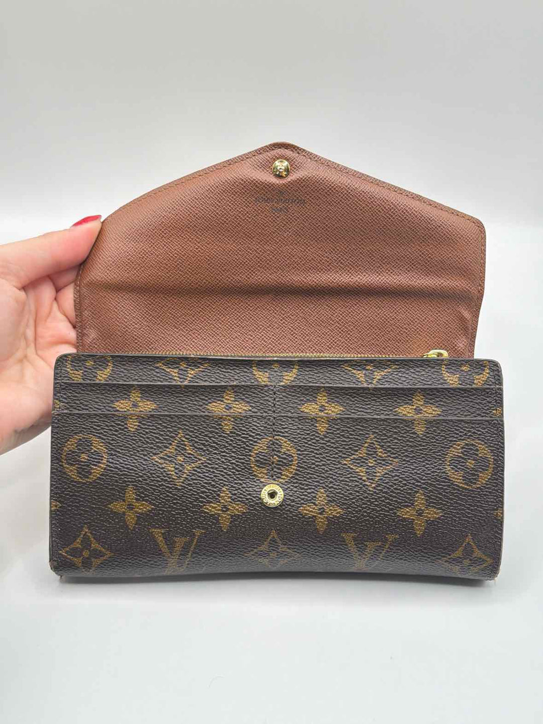 Louis Vuitton Luxury - Wallet