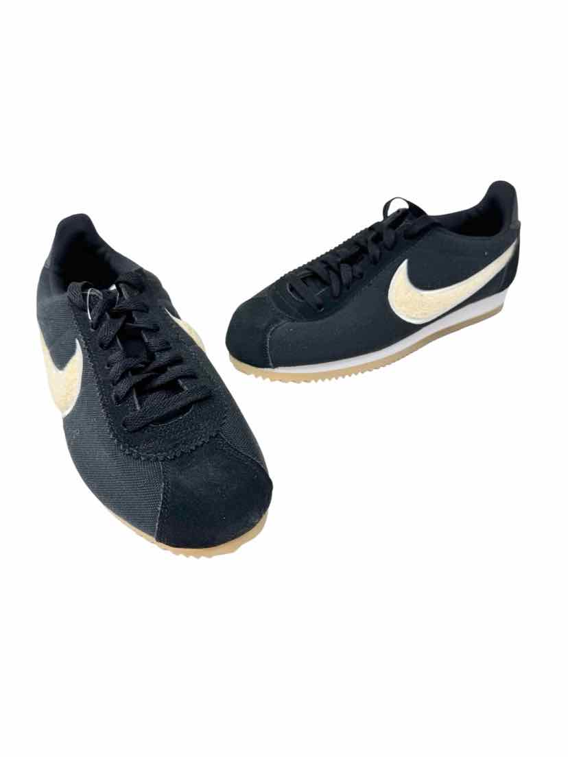 Shoe Size 9 Nike Black Sneakers