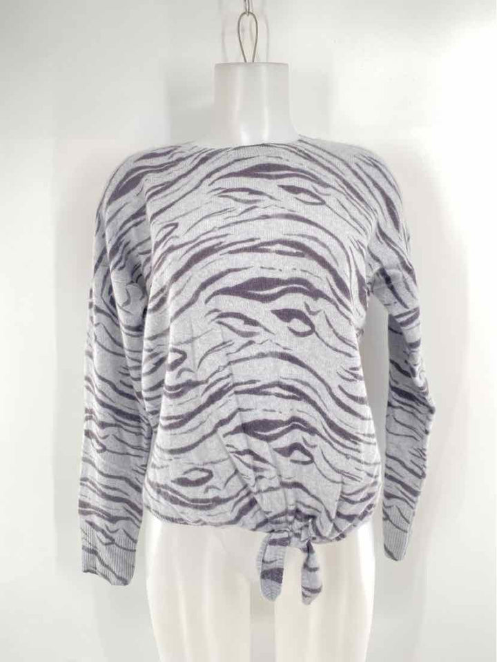Size M Gray Cashmere Sweater