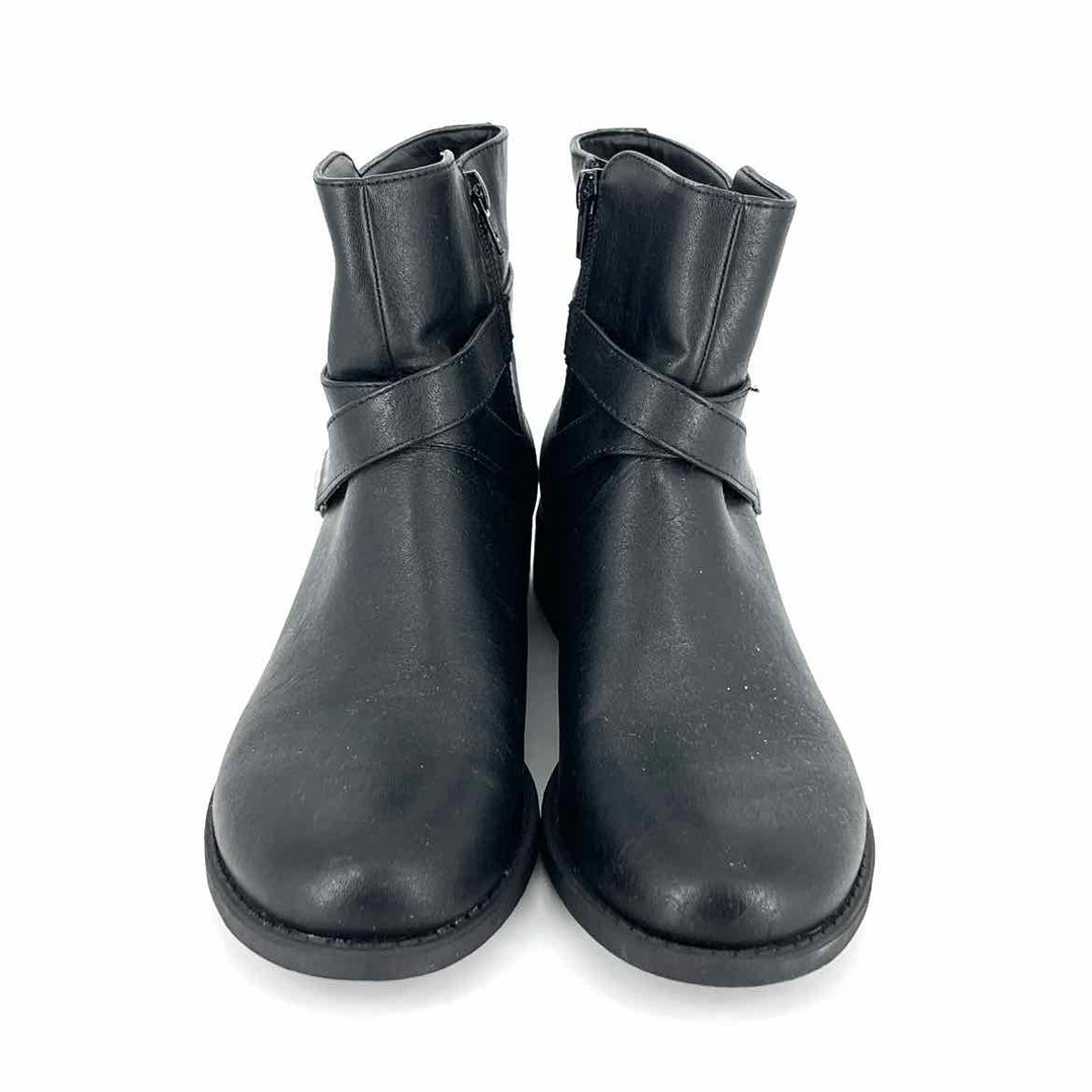 Shoe Size 8.5 GUESS Black Faux Leather Boots