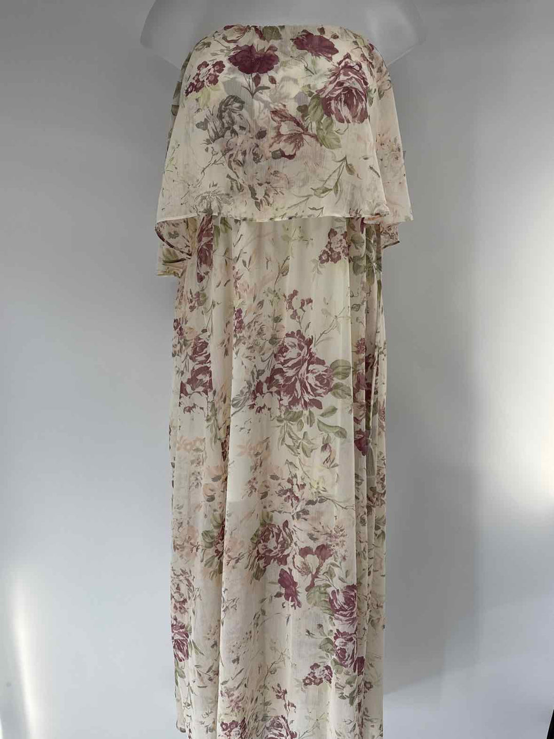 Size L CHELSEA & THEODORE Ivory Dress