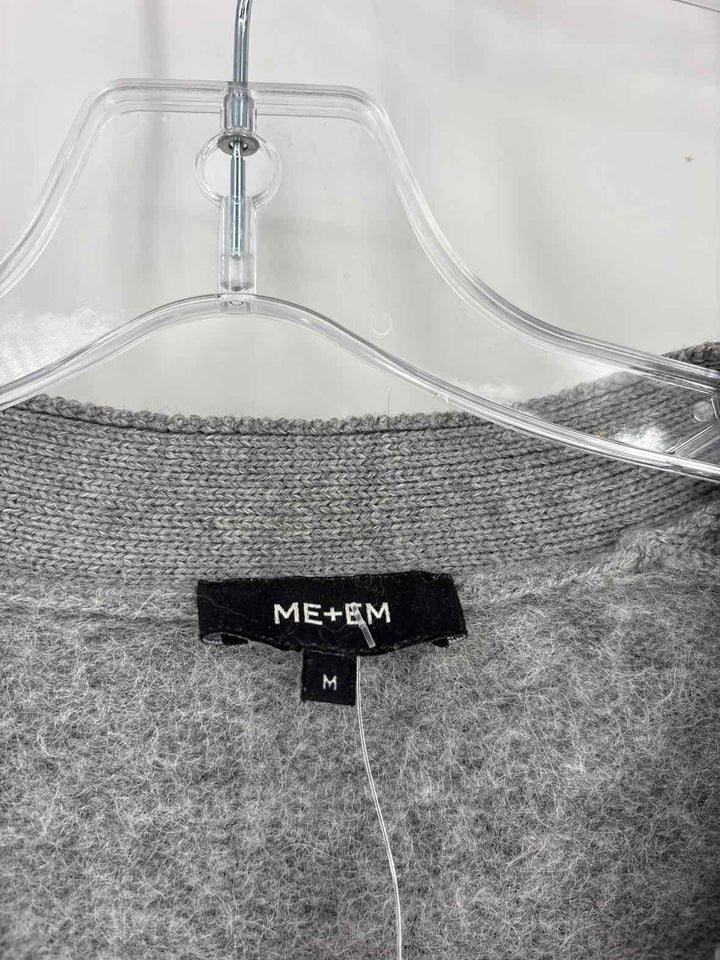 Size M Gray Sweater