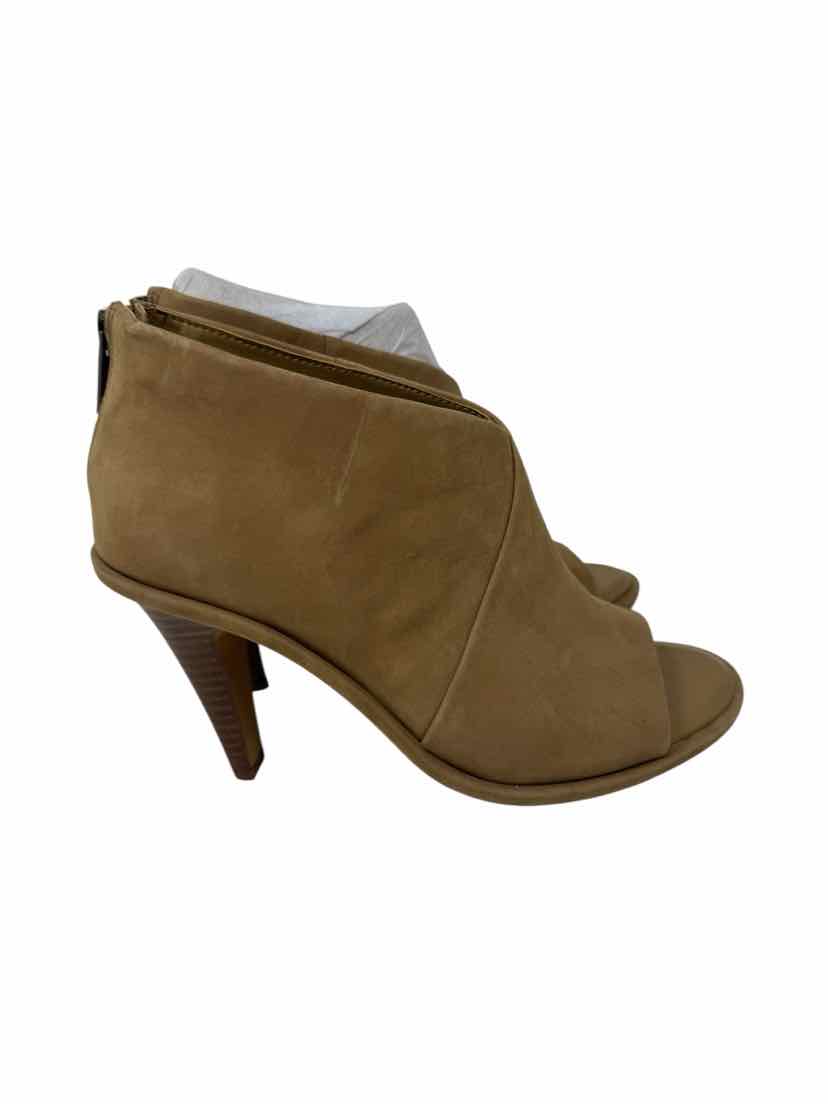 Shoe Size 7.5 Vince Camuto Tan Boots