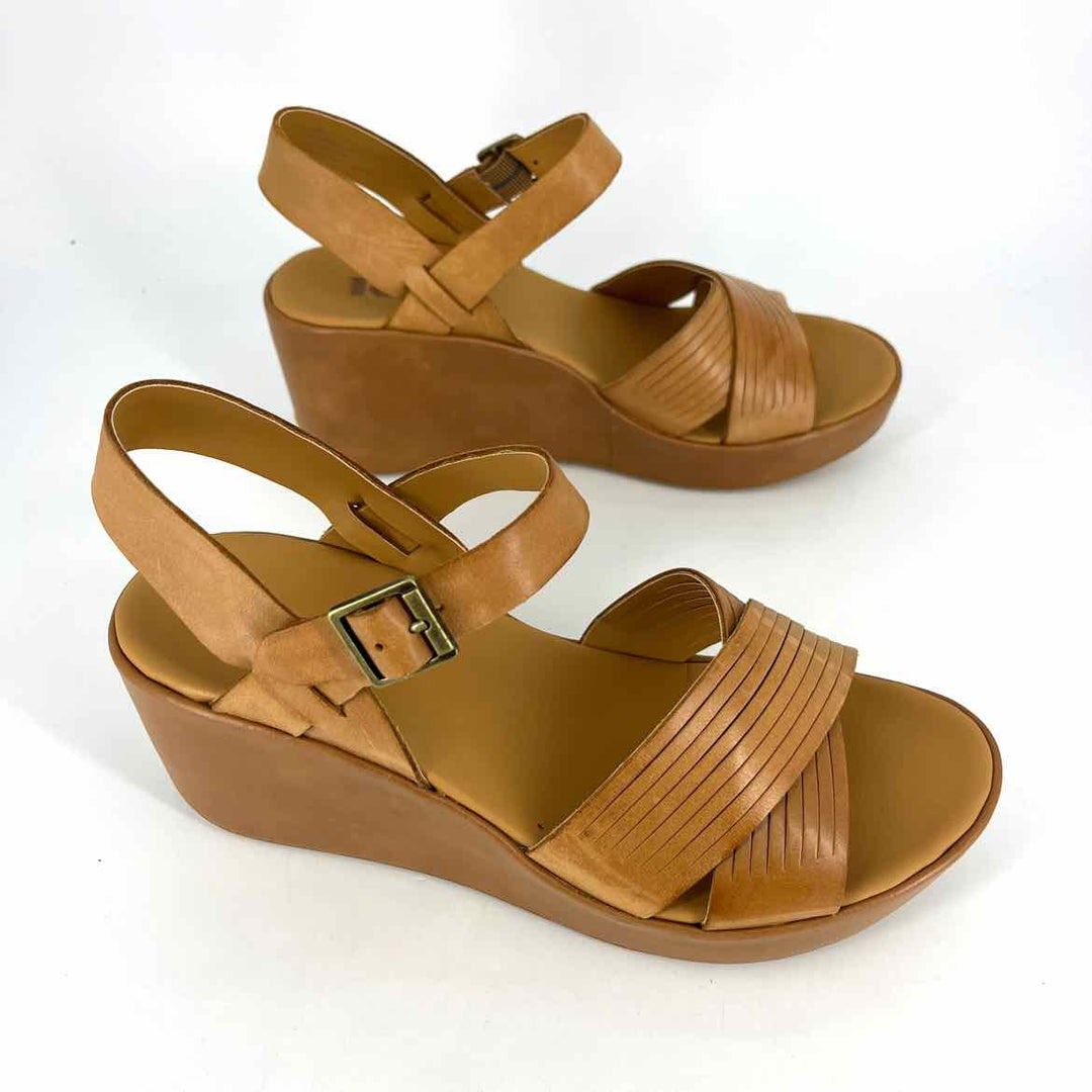 Shoe Size 7 KORKS Tan Leather Sandals