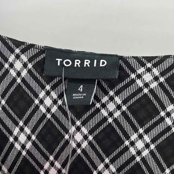 Size 4X Torrid Black Shirt