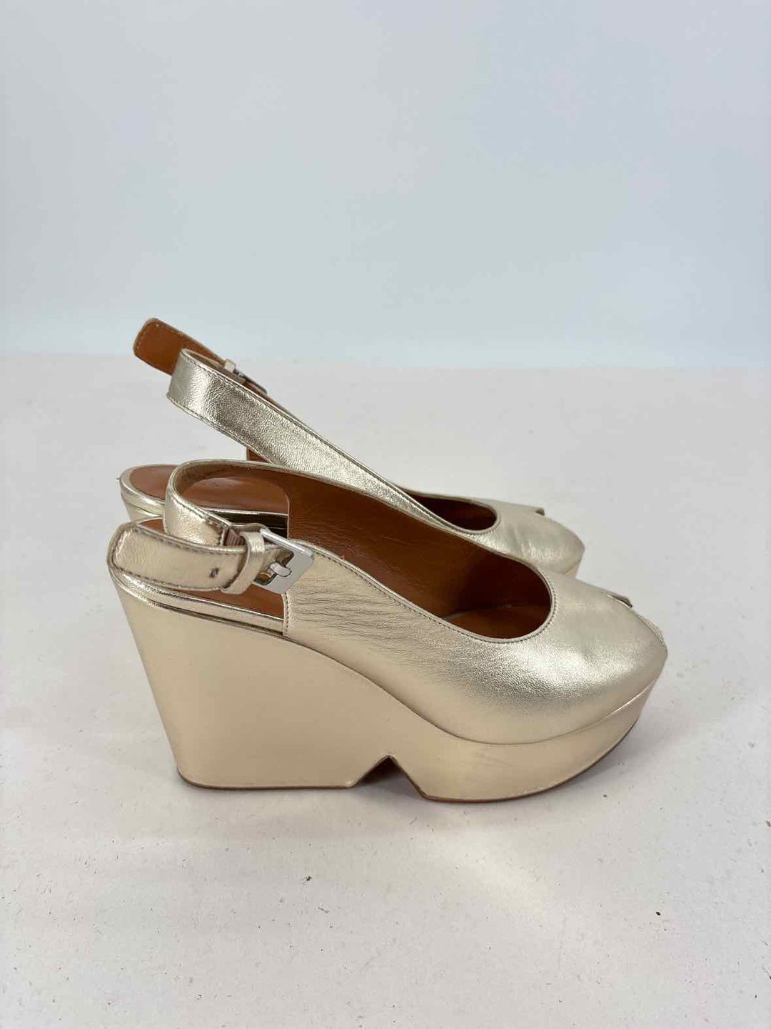 Shoe Size 38.5 Gold Sandals