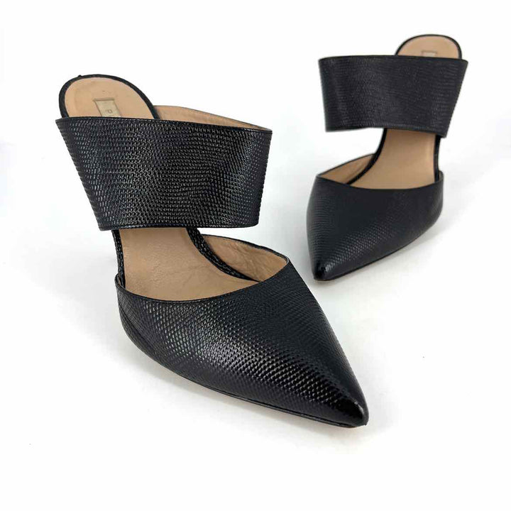 Shoe Size 38 Black Leather Pumps