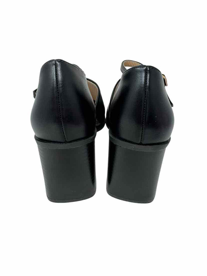 Shoe Size 6.5 Black Pumps