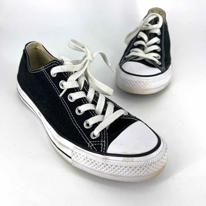 Shoe Size 8 Converse Black Canvas Sneakers