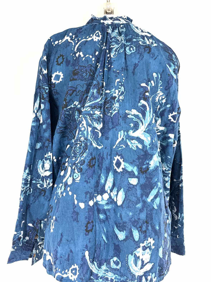Size M Blue Print Shirt
