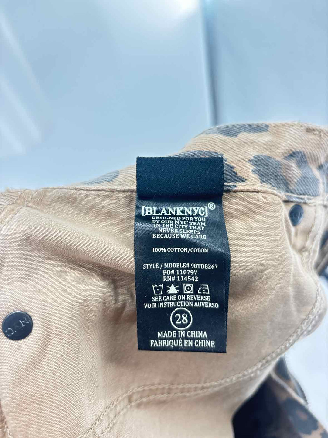 Size 28 BLANK NYC Brown Print Shorts