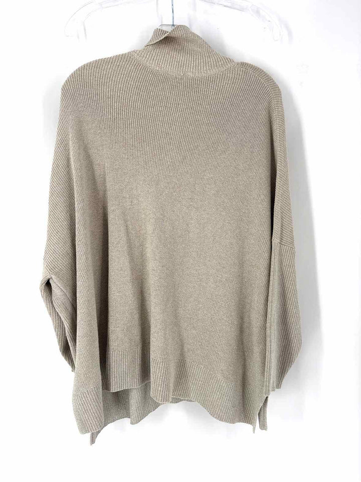 Size L TOMMY BAHAMA Gold Knit Sweater