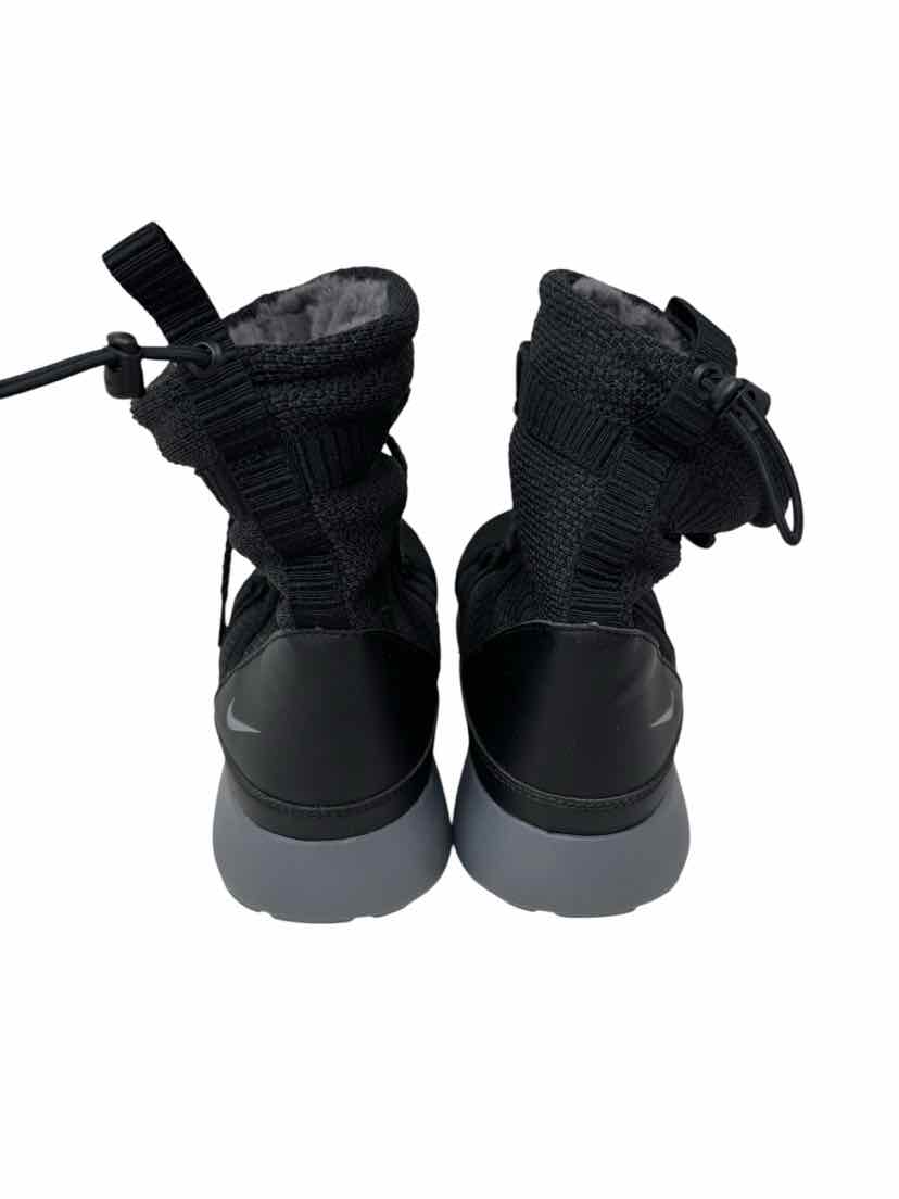 Shoe Size 38.5 Nike Black Boots