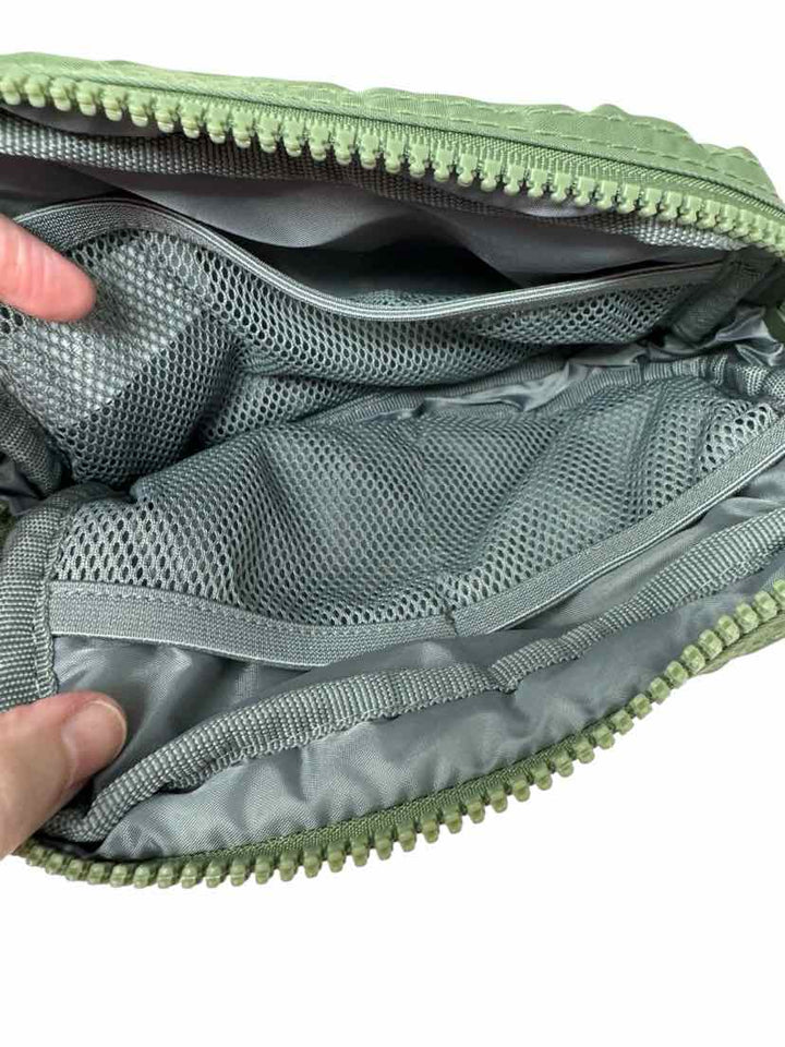 GAIAM Purse