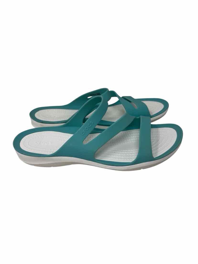 Shoe Size 9 Crocs Teal Sandals