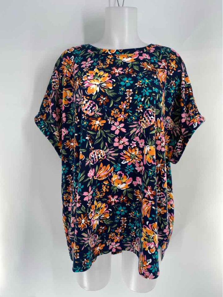 Size 2X CROWN & IVY Navy Shirt