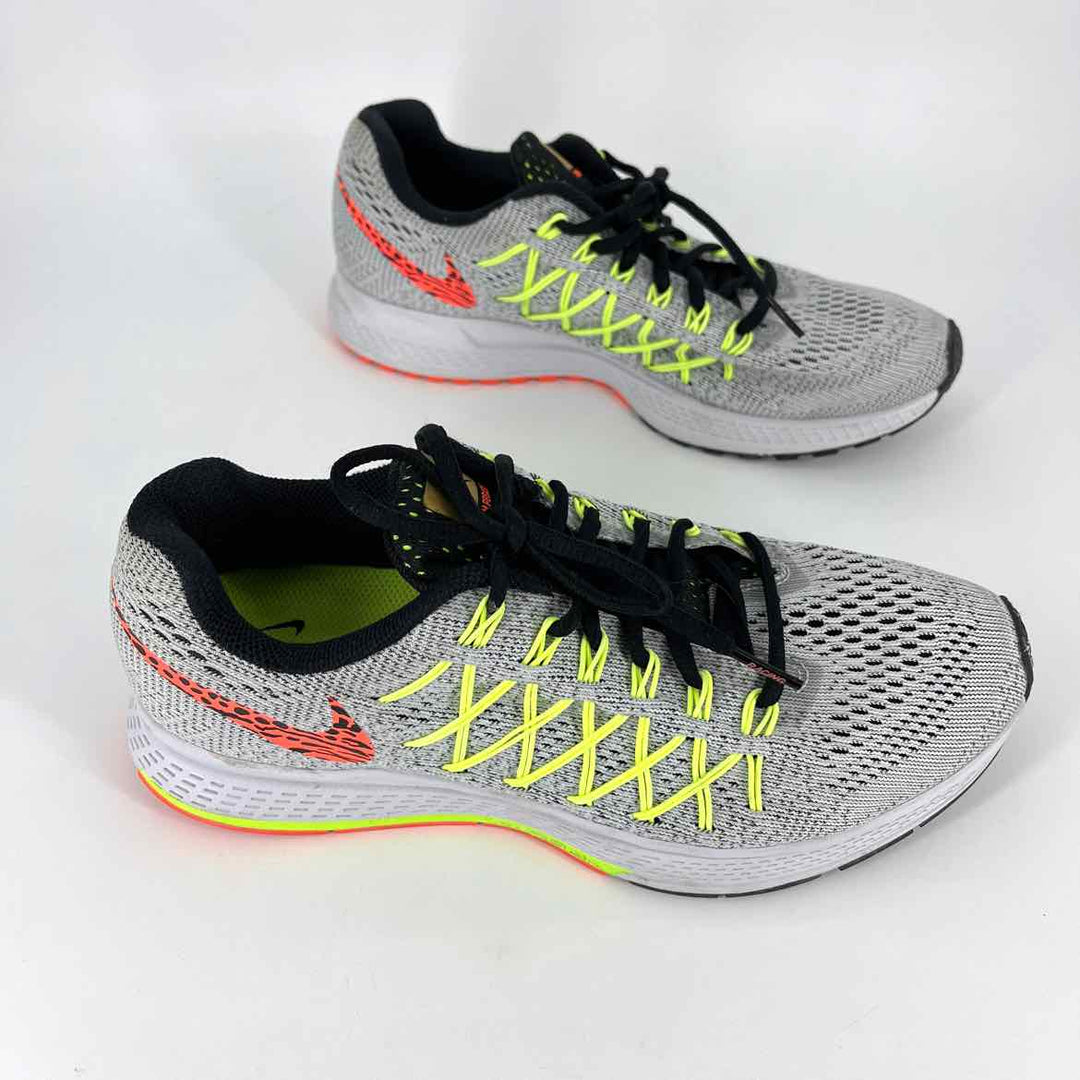 Shoe Size 8 Nike Gray Knit Sneakers