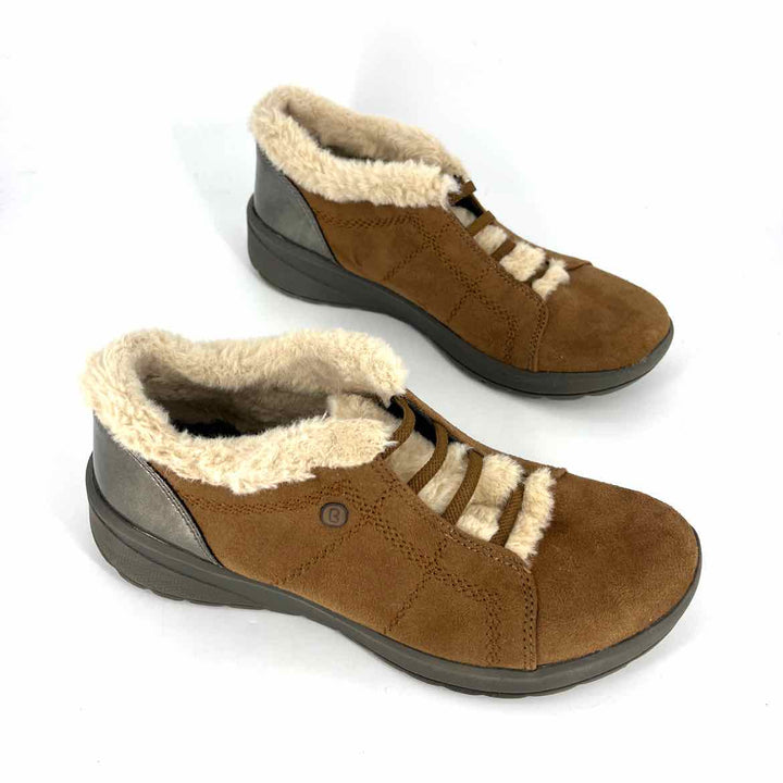 Shoe Size 7.5 Tan Boots