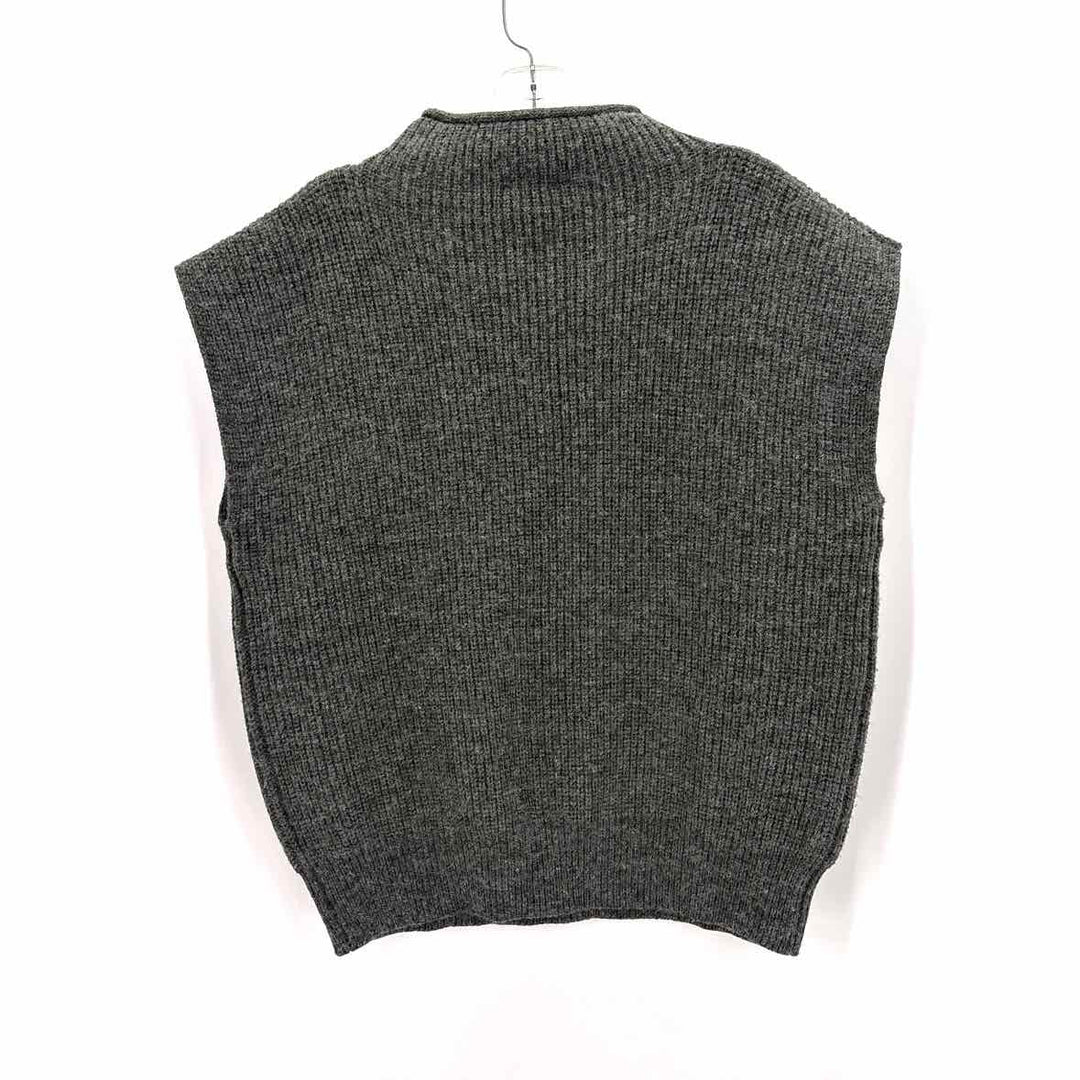 Size L Gray Sweater