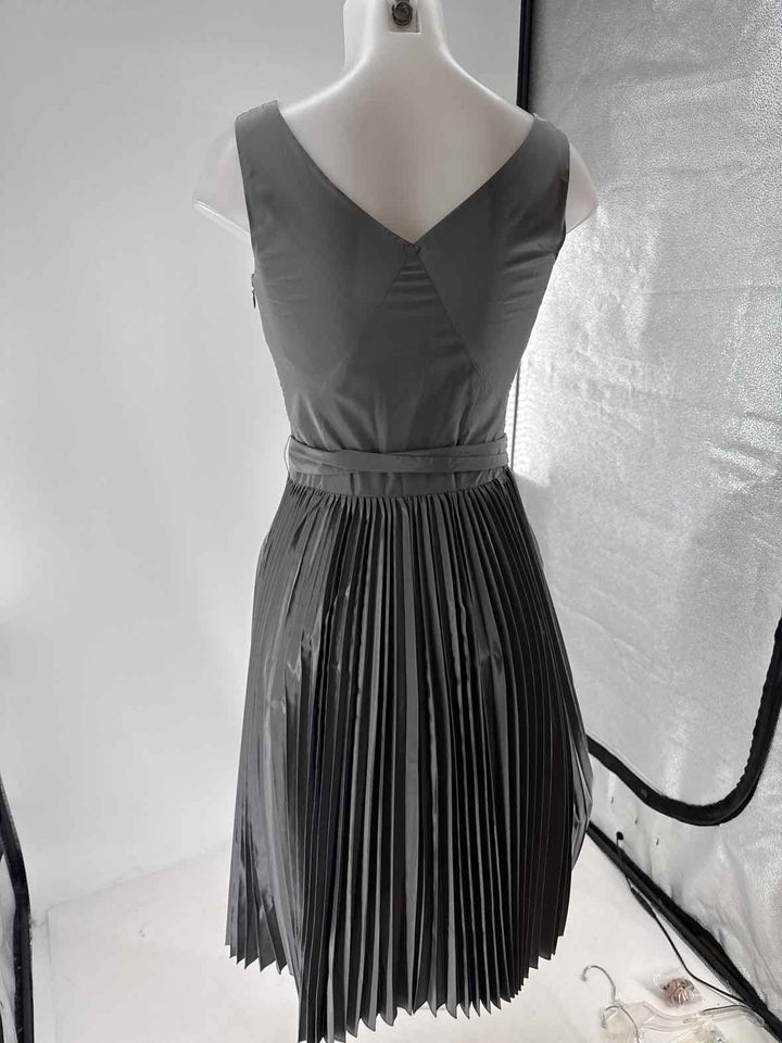 Size 0 Banana Republic Gray Silk Dress