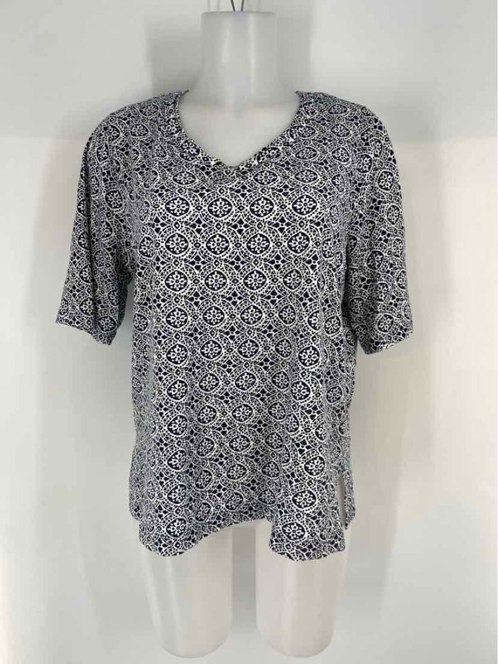 Size L Chico's Navy Shirt