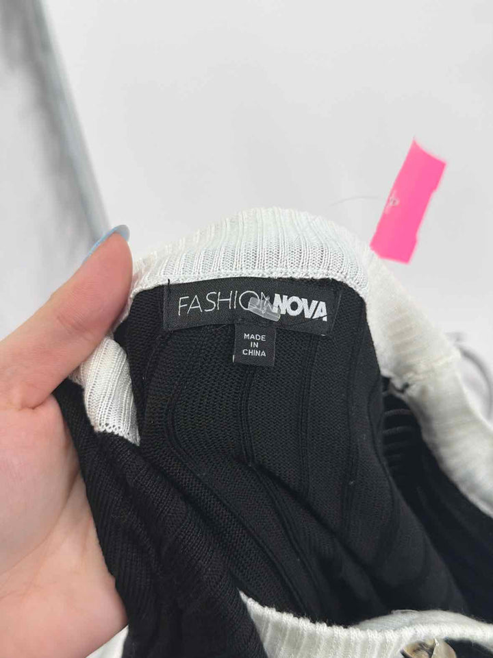 Size M/L FASHION NOVA Black Dress