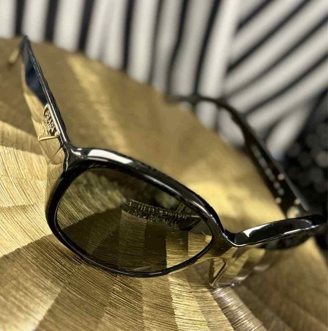 PRADA Luxury - Sunglasses