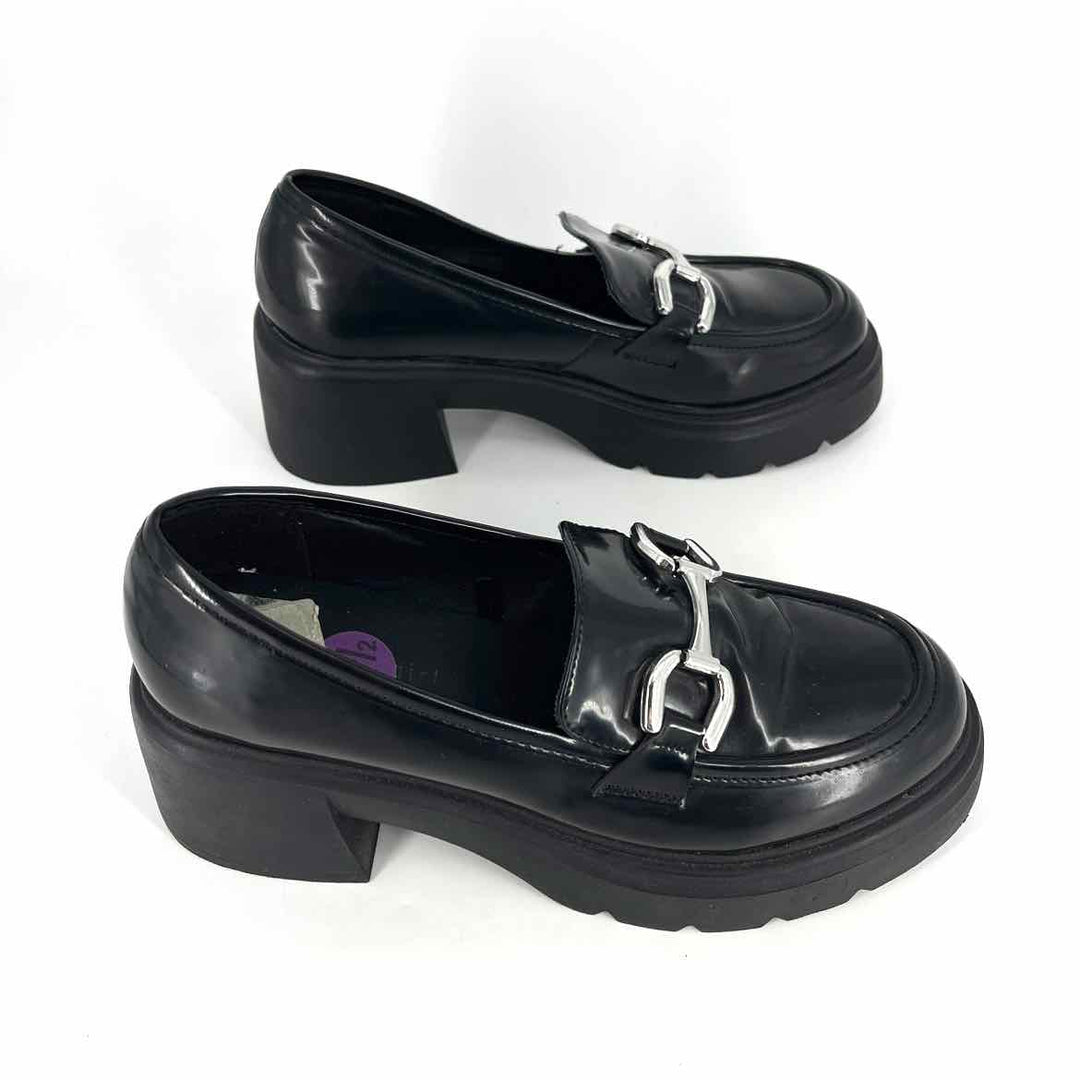 Shoe Size 6.5 MADDEN GIRL Black Loafers