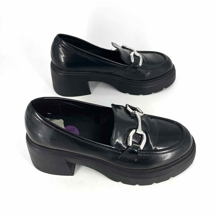 Shoe Size 6.5 MADDEN GIRL Black Loafers