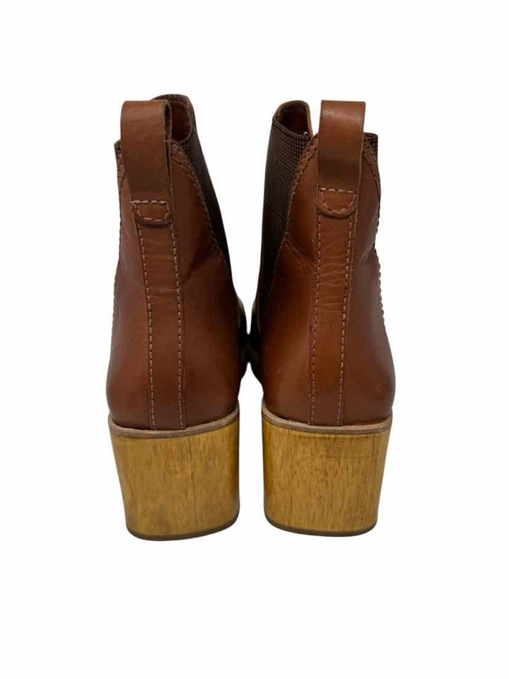 Shoe Size 8.5 Bernardo Brown Leather Boots