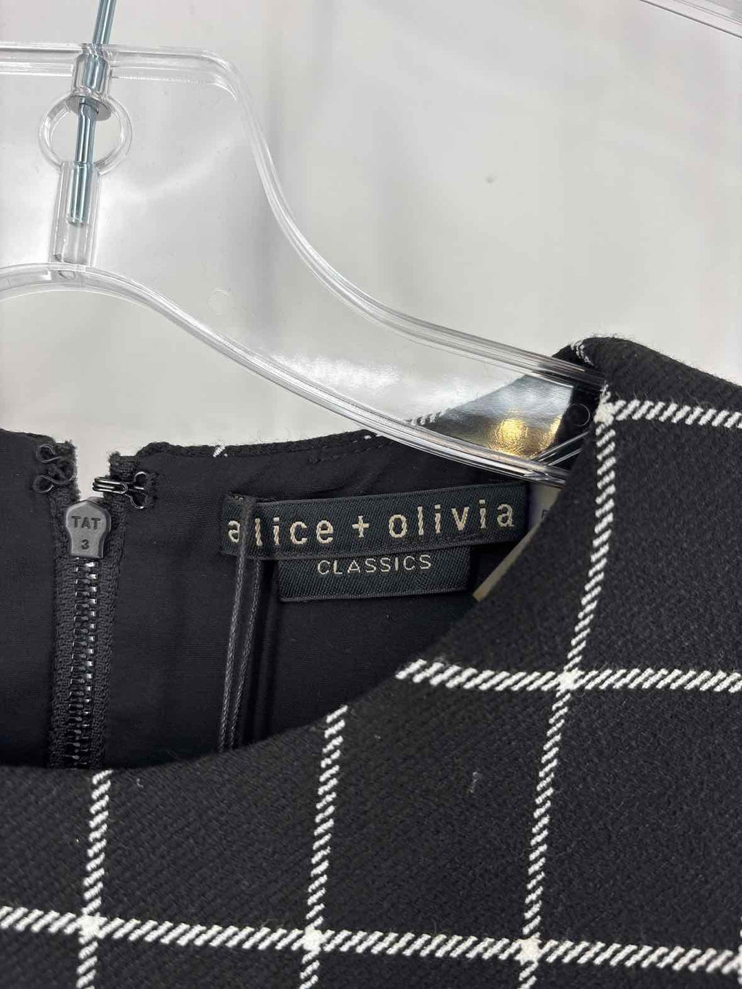 Size 6 Alice + Olivia Black/White Dress