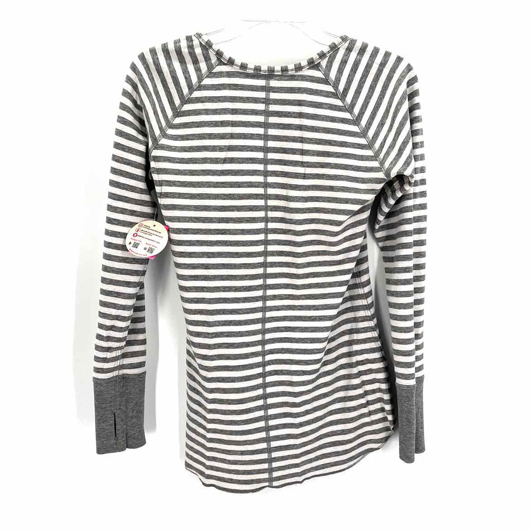 Size S Lululemon Multi-Color Knit Shirt