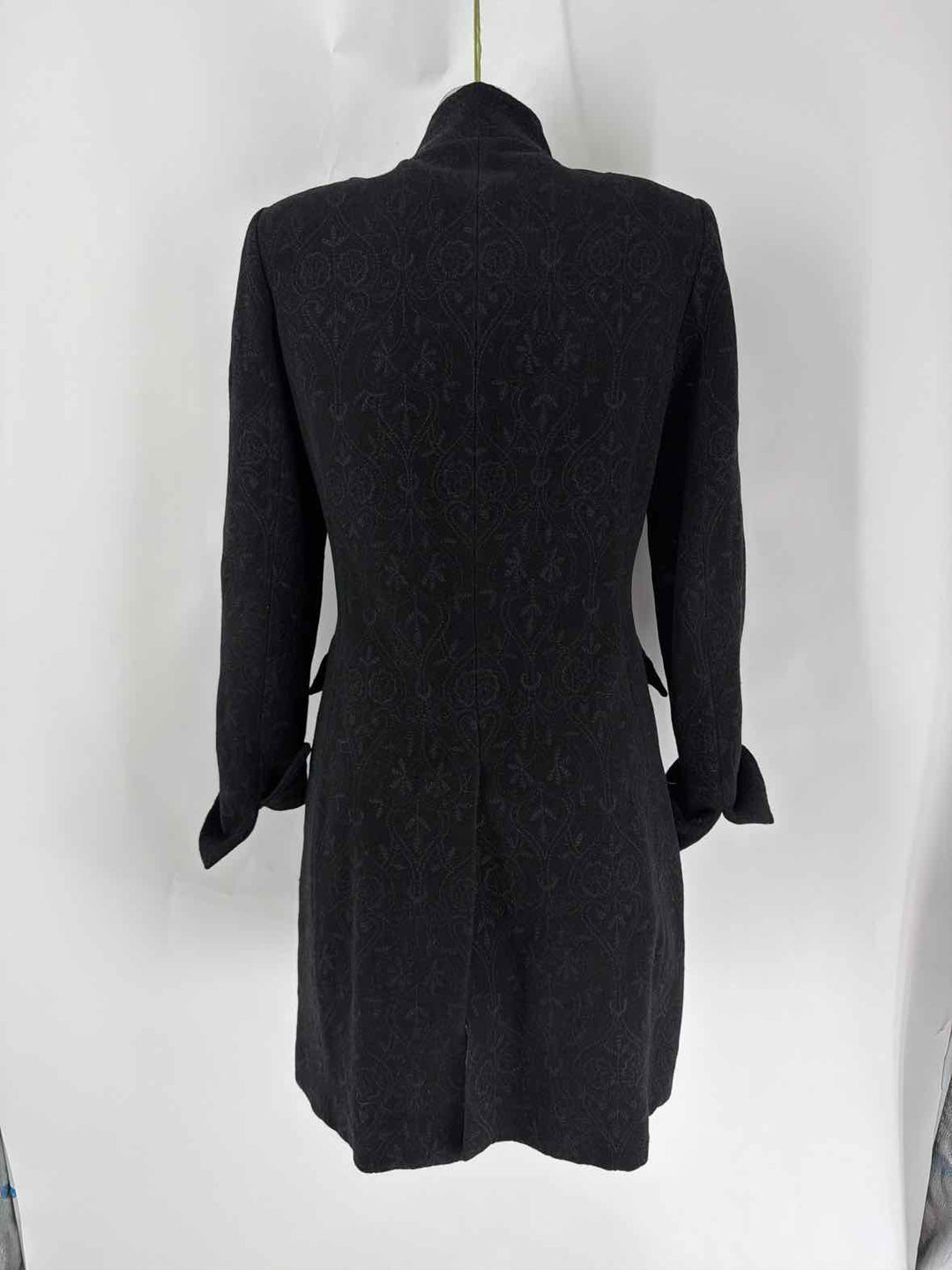 Size M TAHARI Black Jacket