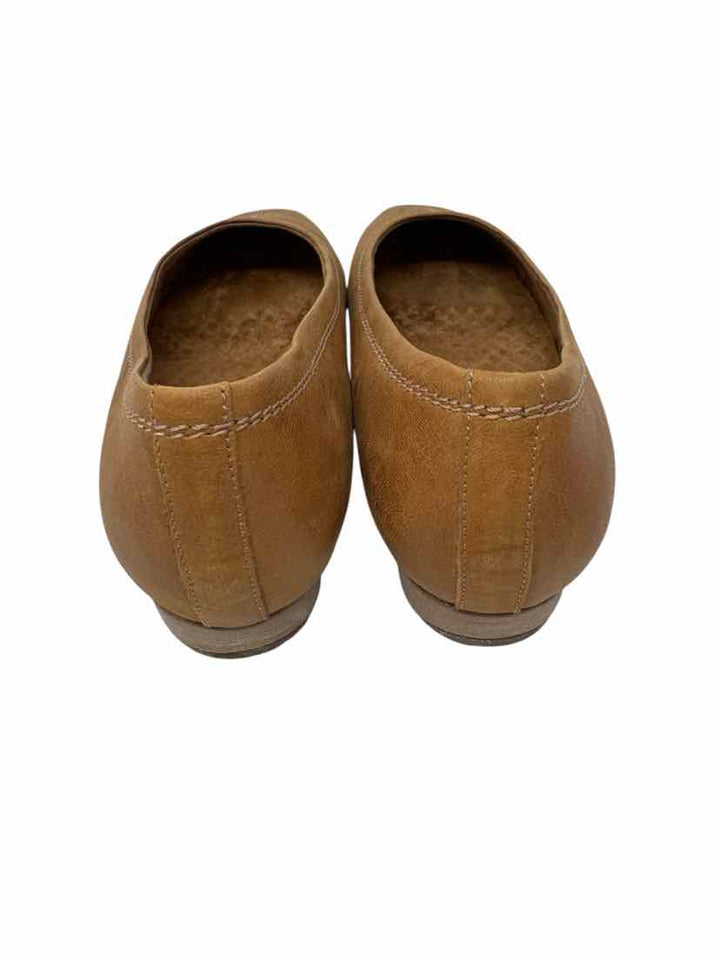 Shoe Size 8 Brown Flats