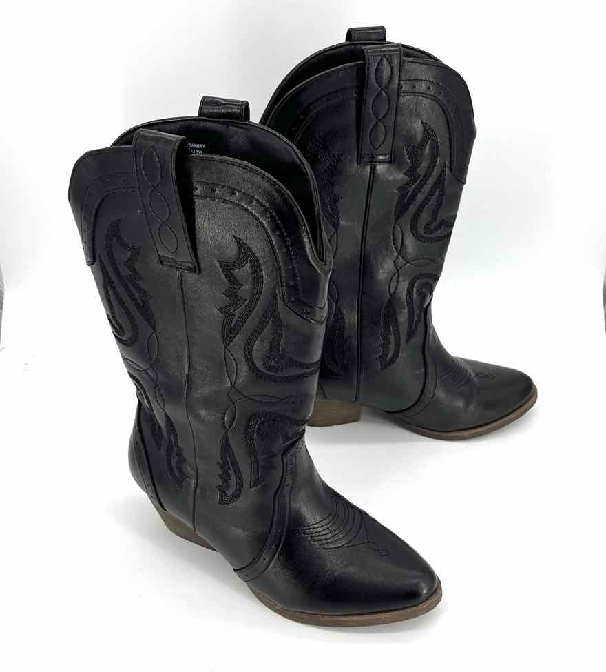 Shoe Size 6 Black Boots